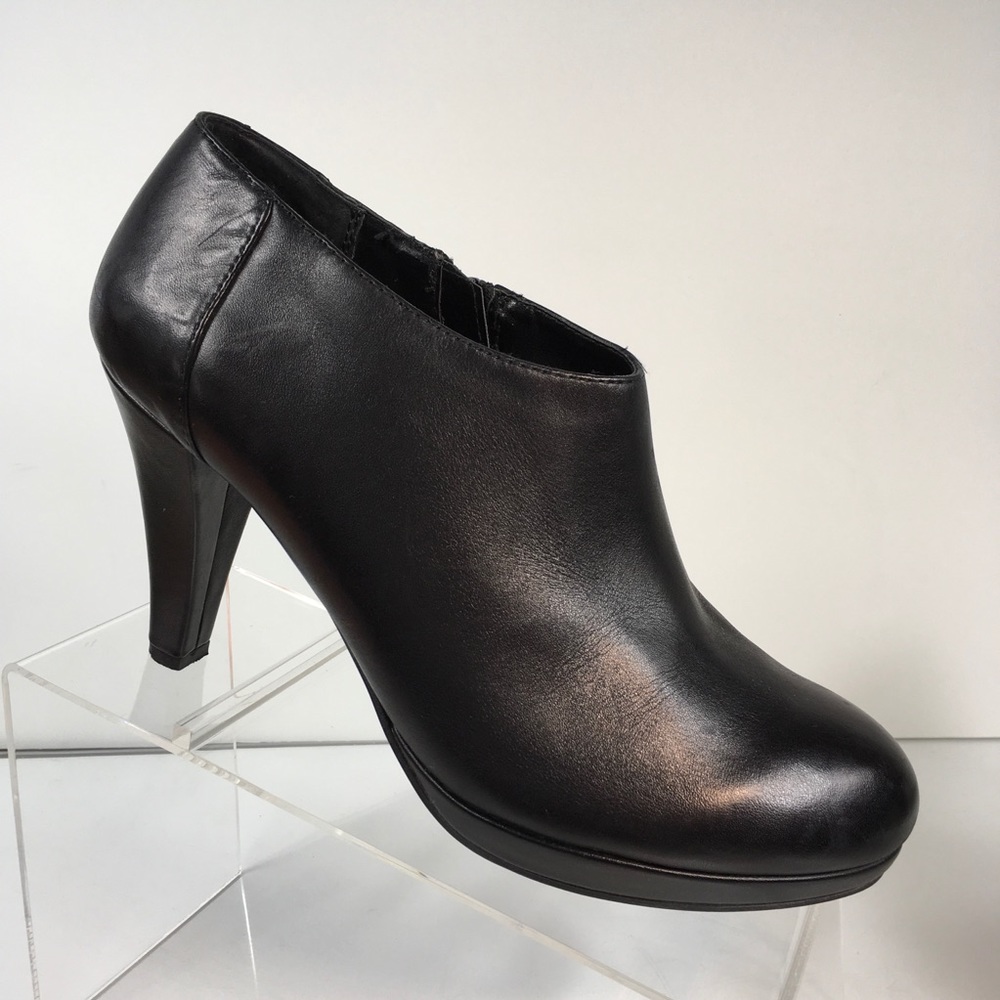 Women's Black Leather High-Heel Ankle Boot